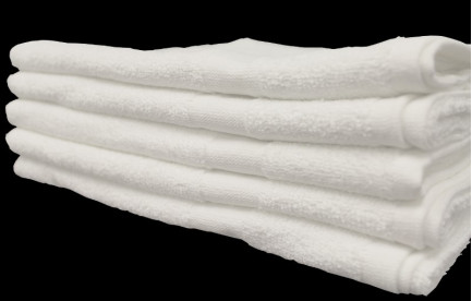 24" x 48" 8 lb. White Revel Blended Ring Spun 12S Bath Towel
